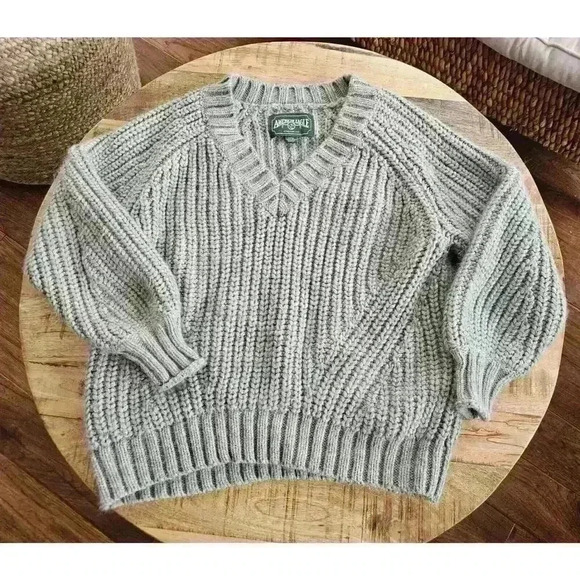 American Eagle Sweater Womens Small Green Chunky Knit V Neck Oversized Cottage - Picture 1 of 9